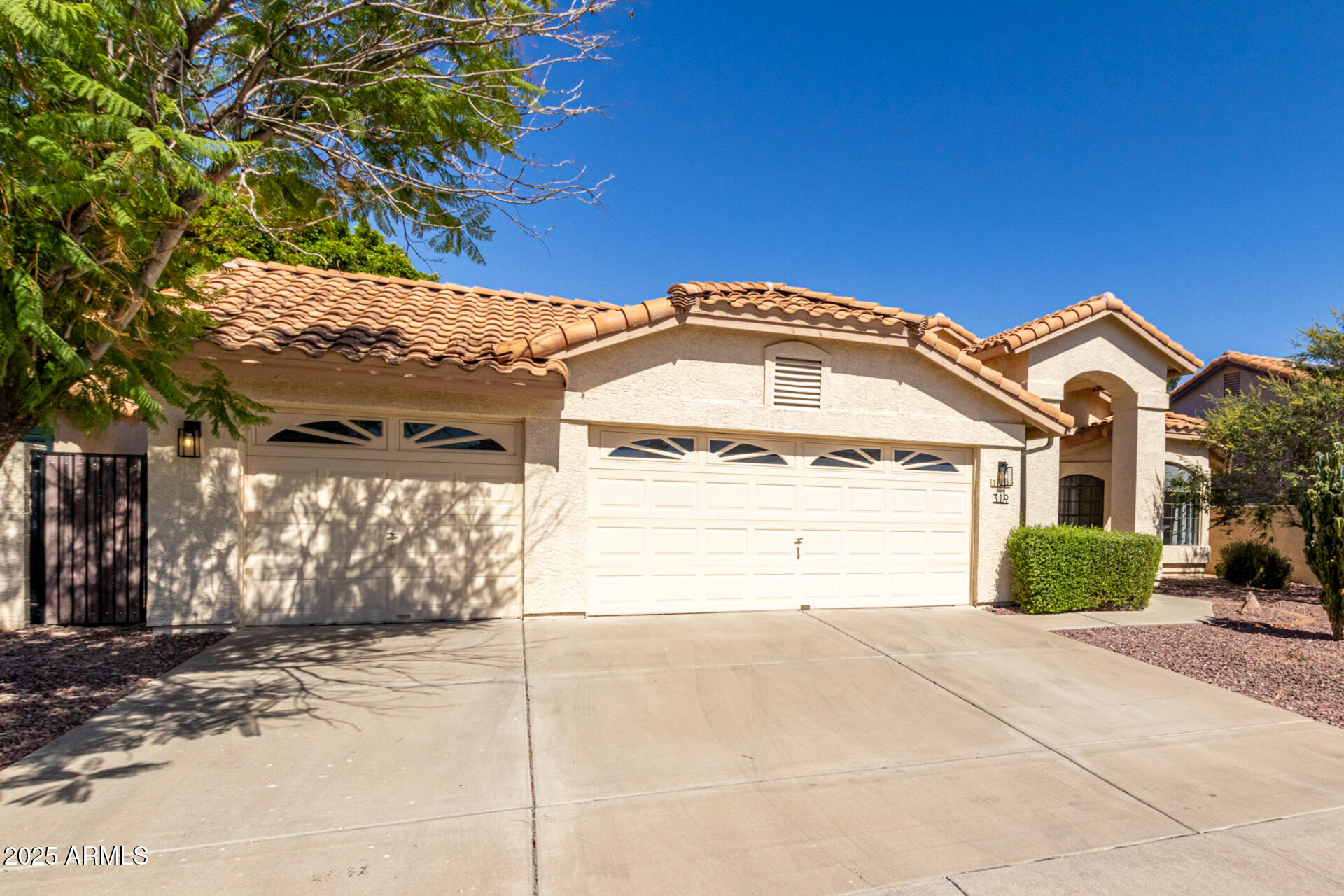 319 North Riata Street Gilbert, AZ 85234 - Photo 5 of 44 05 Riata