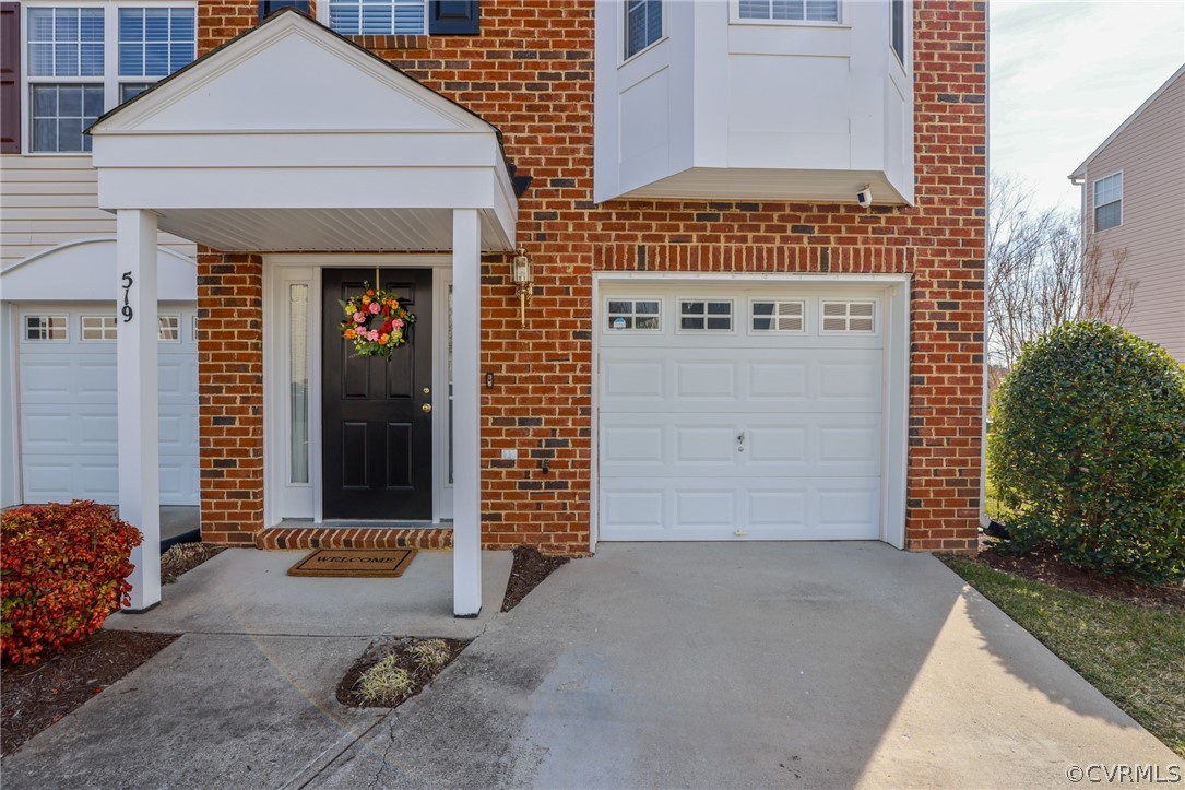 519 Ridgemoor Place Midlothian, VA 23114 - Photo 4 of 45 Garage entryway also has a driveway for parking.