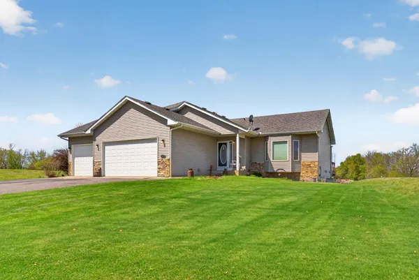 $399,000 | 860 527th Circle, Stanchfield, MN 55080