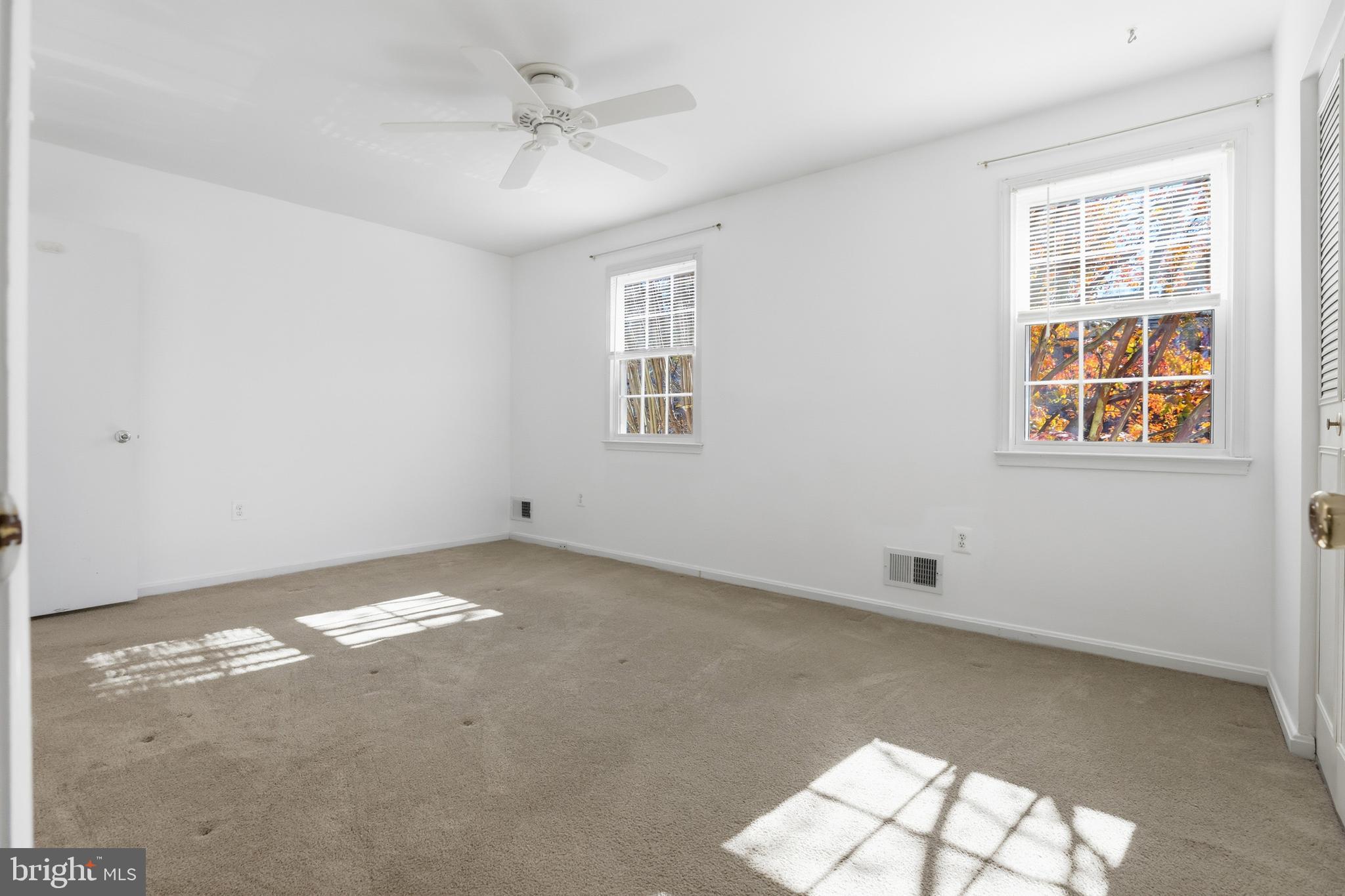 5 Hyacinth Court, Unit 73 Gaithersburg, MD 20878 - Photo 19 of 35