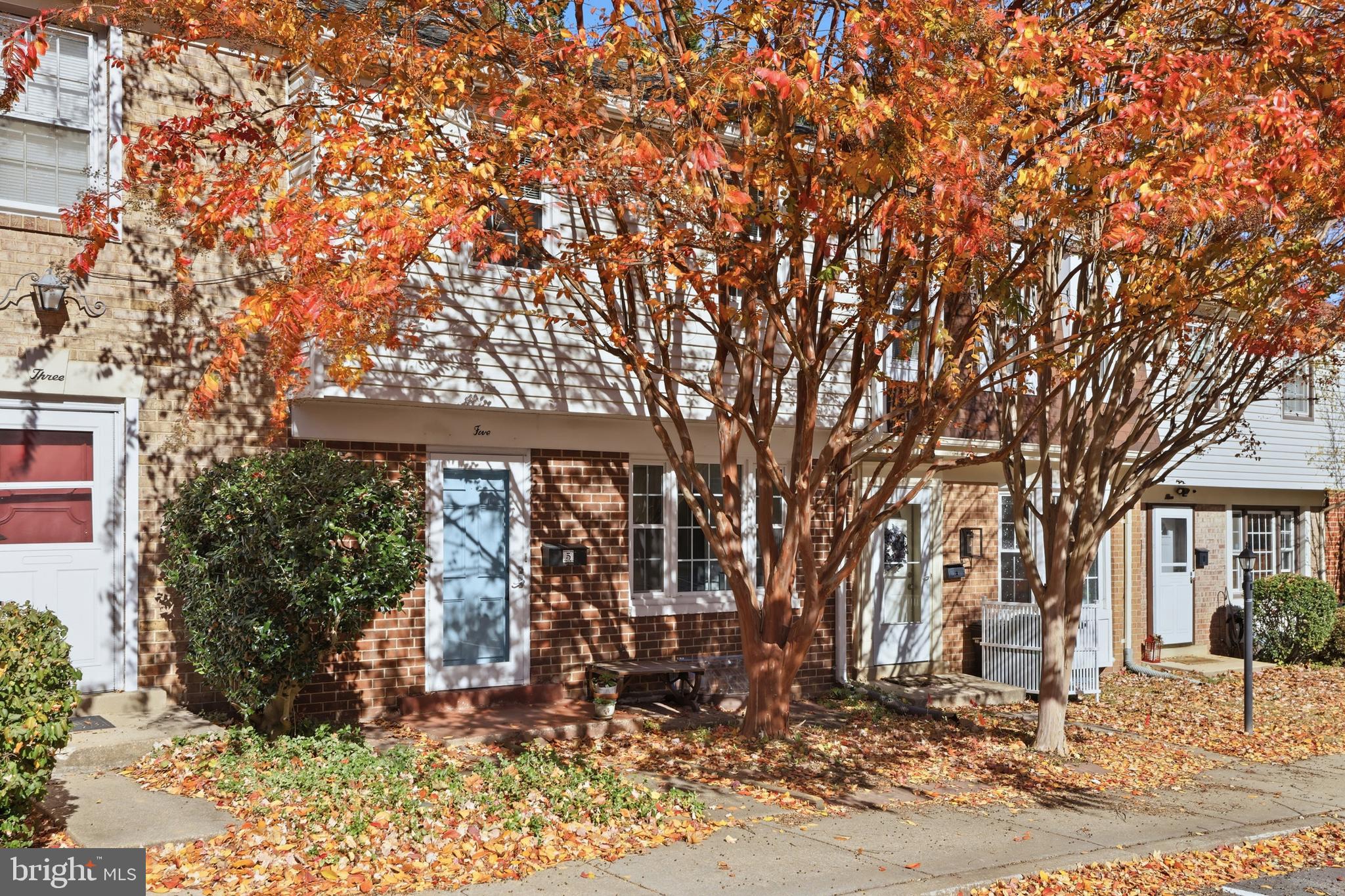 5 Hyacinth Court, Unit 73 Gaithersburg, MD 20878 - Photo 2 of 35