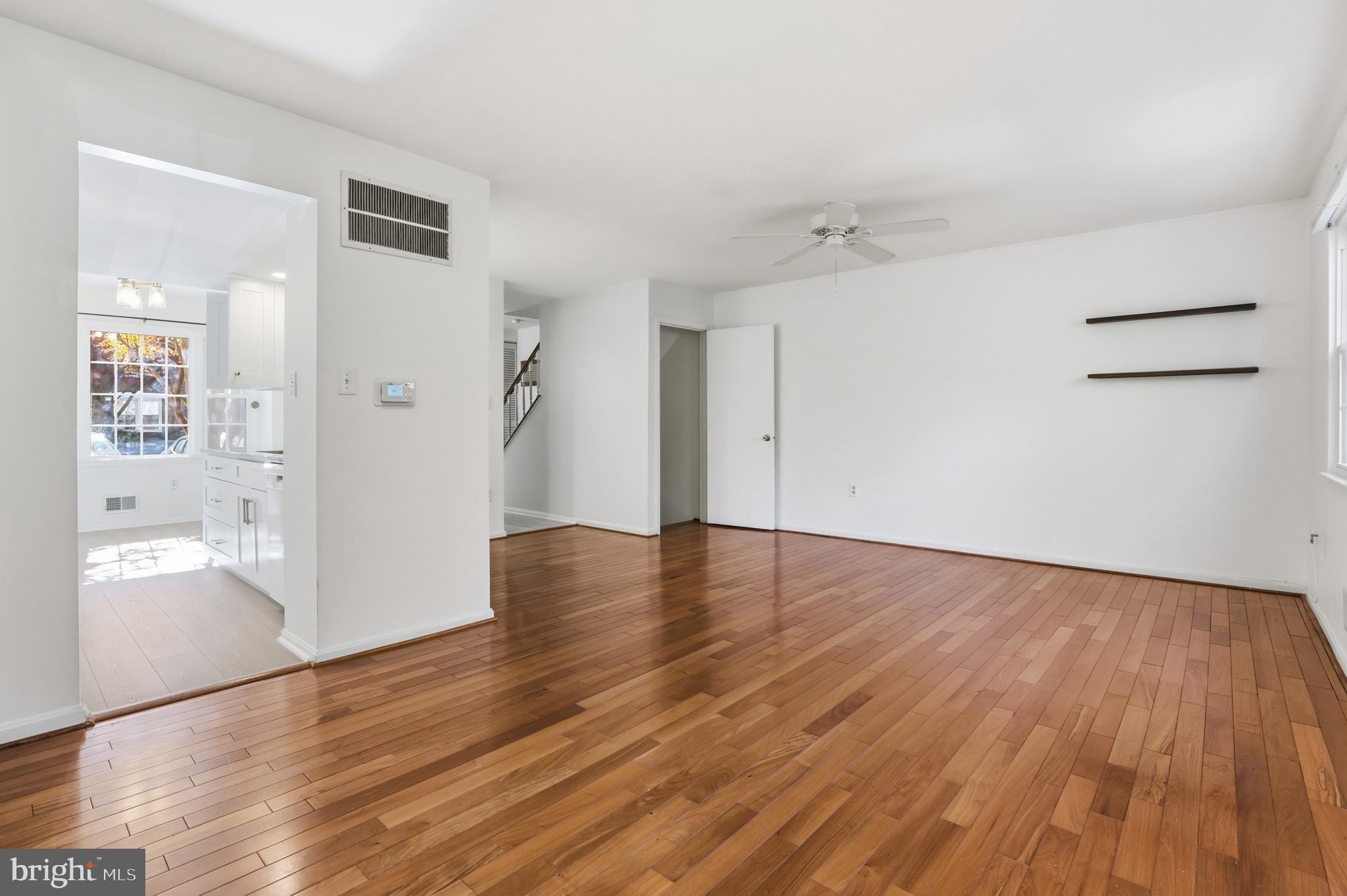 5 Hyacinth Court, Unit 73 Gaithersburg, MD 20878 - Photo 8 of 35