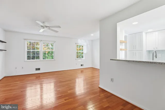 $445,000 | 5 Hyacinth Court, Unit 73, Gaithersburg, MD 20878