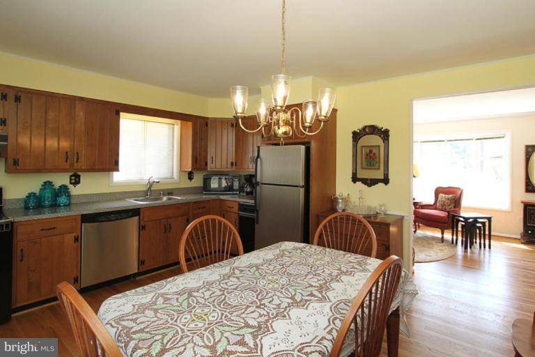 415 Mercer Road Rockville, MD 20852 - Photo 22 of 30 Kitchen/Family Room