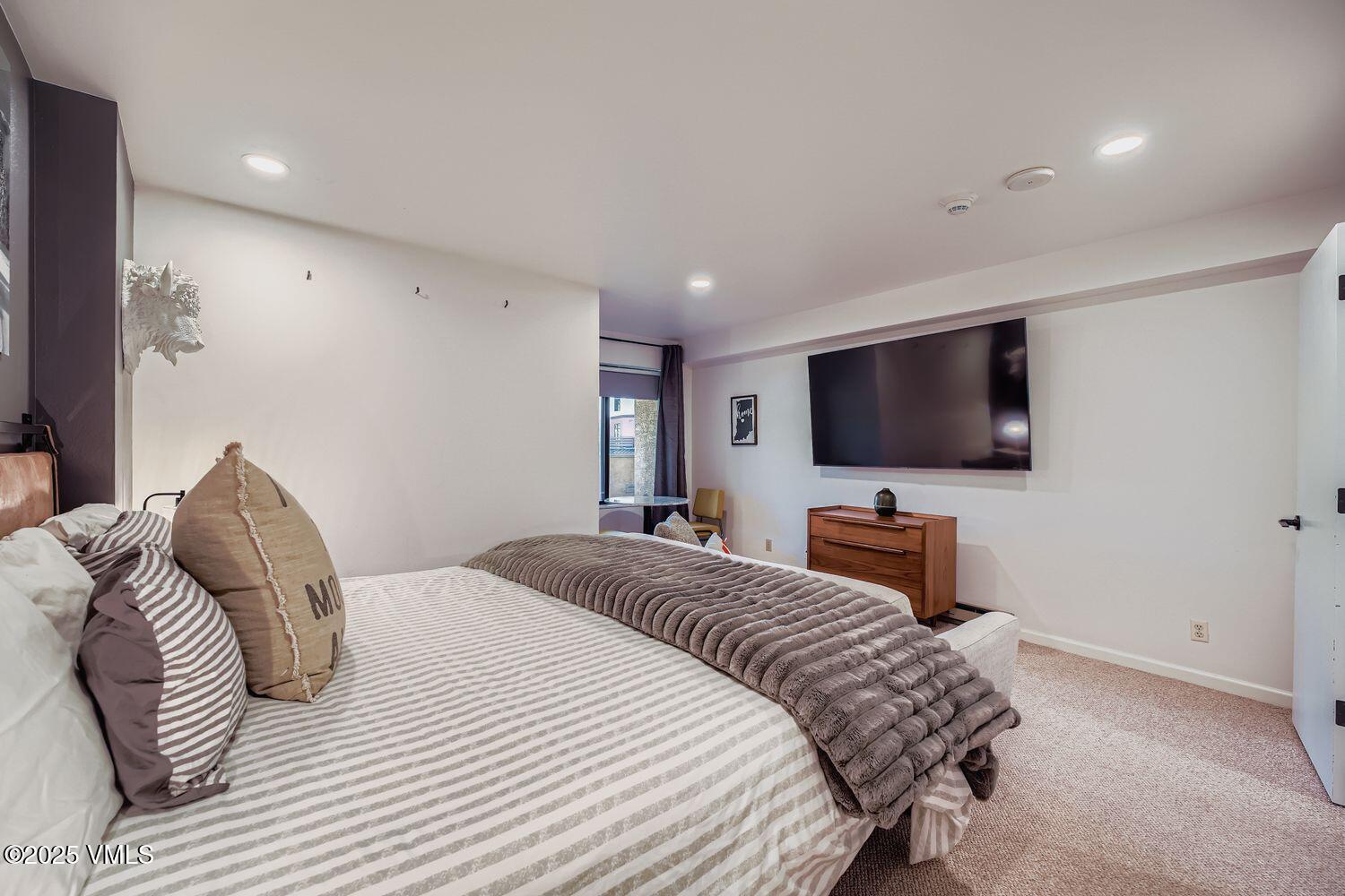 137 Benchmark Road, Unit 423 Avon, CO 81620 - Photo 11 of 20 137 Benchmark Road 423 - Web Quality - 0