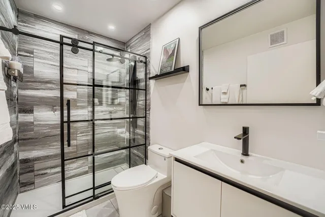 $785,000 | 137 Benchmark Road, Unit 423, Avon, CO 81620