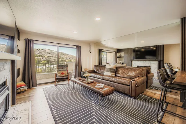 $785,000 | 137 Benchmark Road, Unit 423, Avon, CO 81620