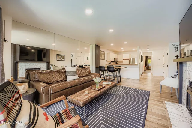 $785,000 | 137 Benchmark Road, Unit 423, Avon, CO 81620