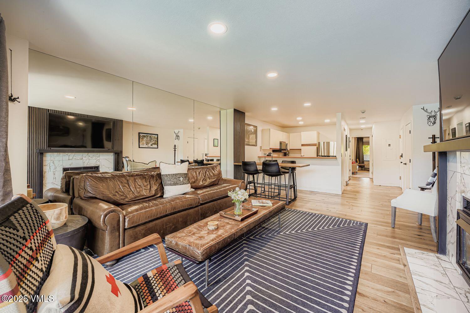 137 Benchmark Road, Unit 423 Avon, CO 81620 - Photo 5 of 20 137 Benchmark Road 423 - Web Quality - 0