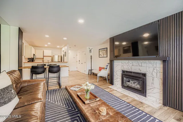 $785,000 | 137 Benchmark Road, Unit 423, Avon, CO 81620