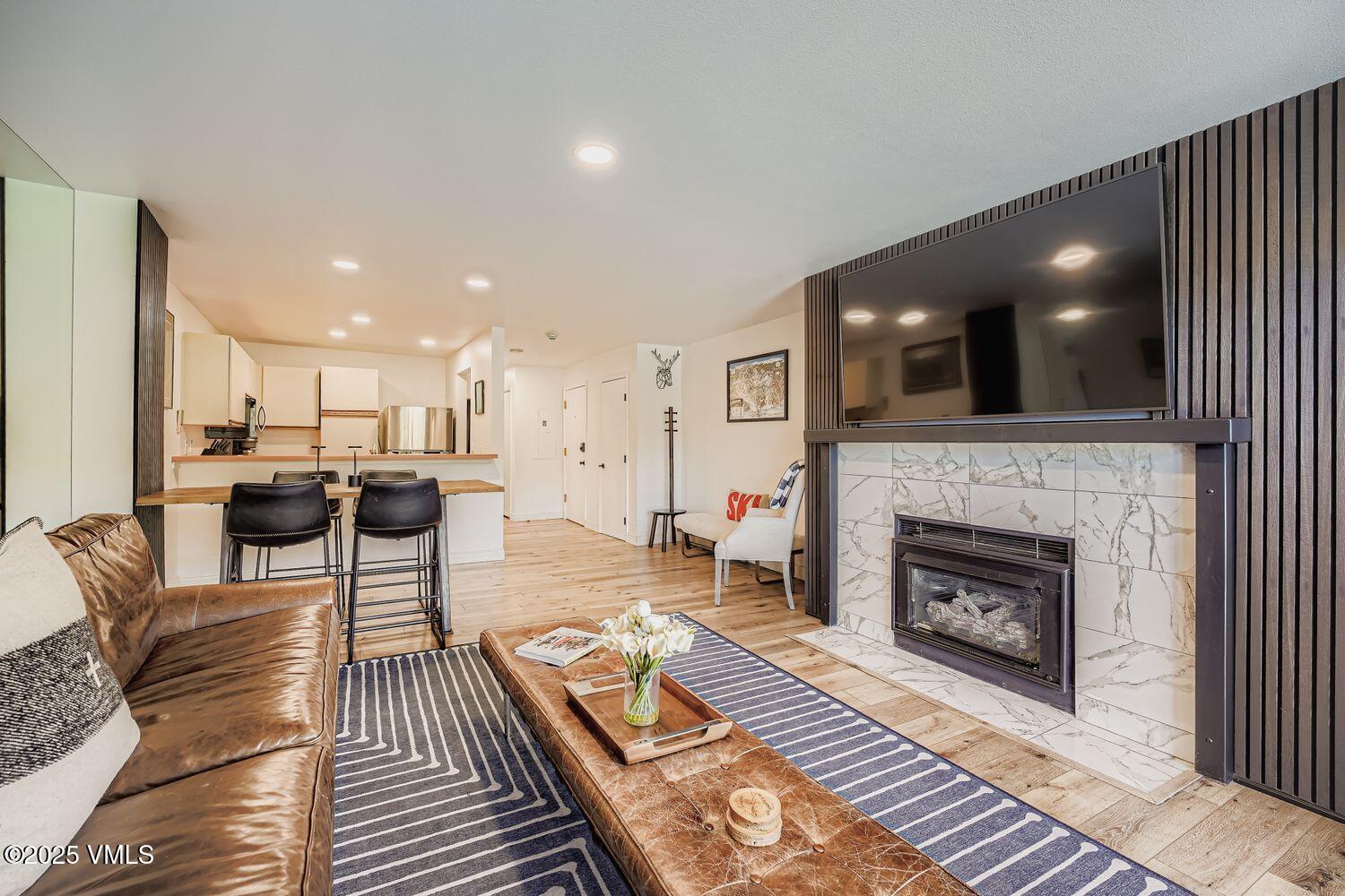 137 Benchmark Road, Unit 423 Avon, CO 81620 - Photo 6 of 20 137 Benchmark Road 423 - Web Quality - 0