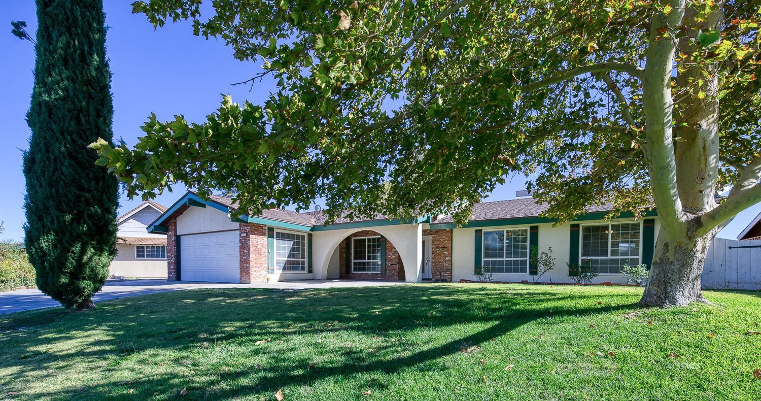 547 West Kevin Court Ridgecrest, CA 93555 - Photo 2 of 40 Gallery Image 2