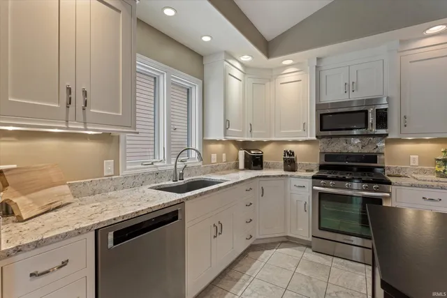 $425,000 | 3410 Bridgetown Road, Bristol, IN 46507