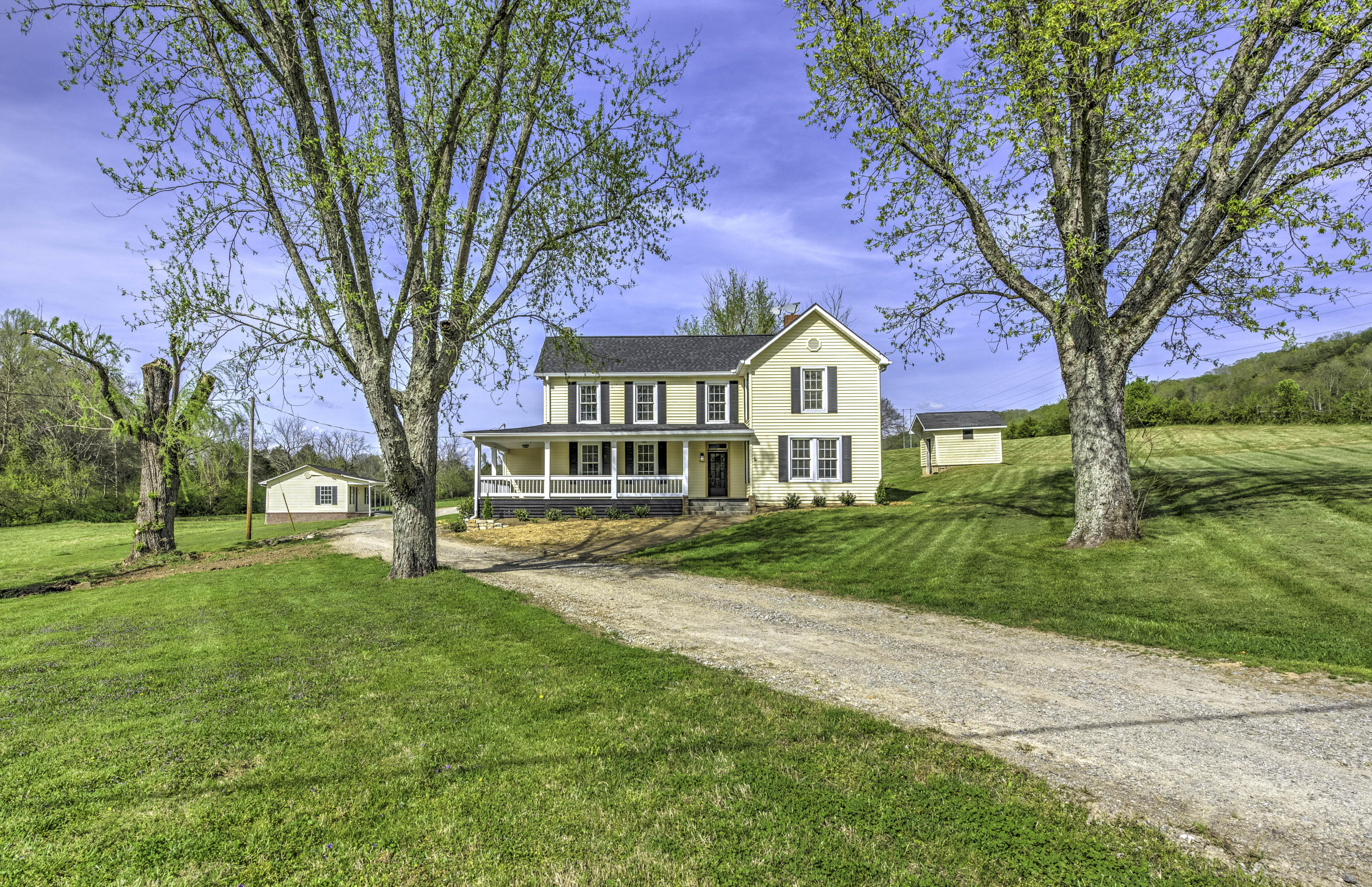 469 Brushy Valley Road Clinton, TN 37716 - Photo 1 of 40 1.1