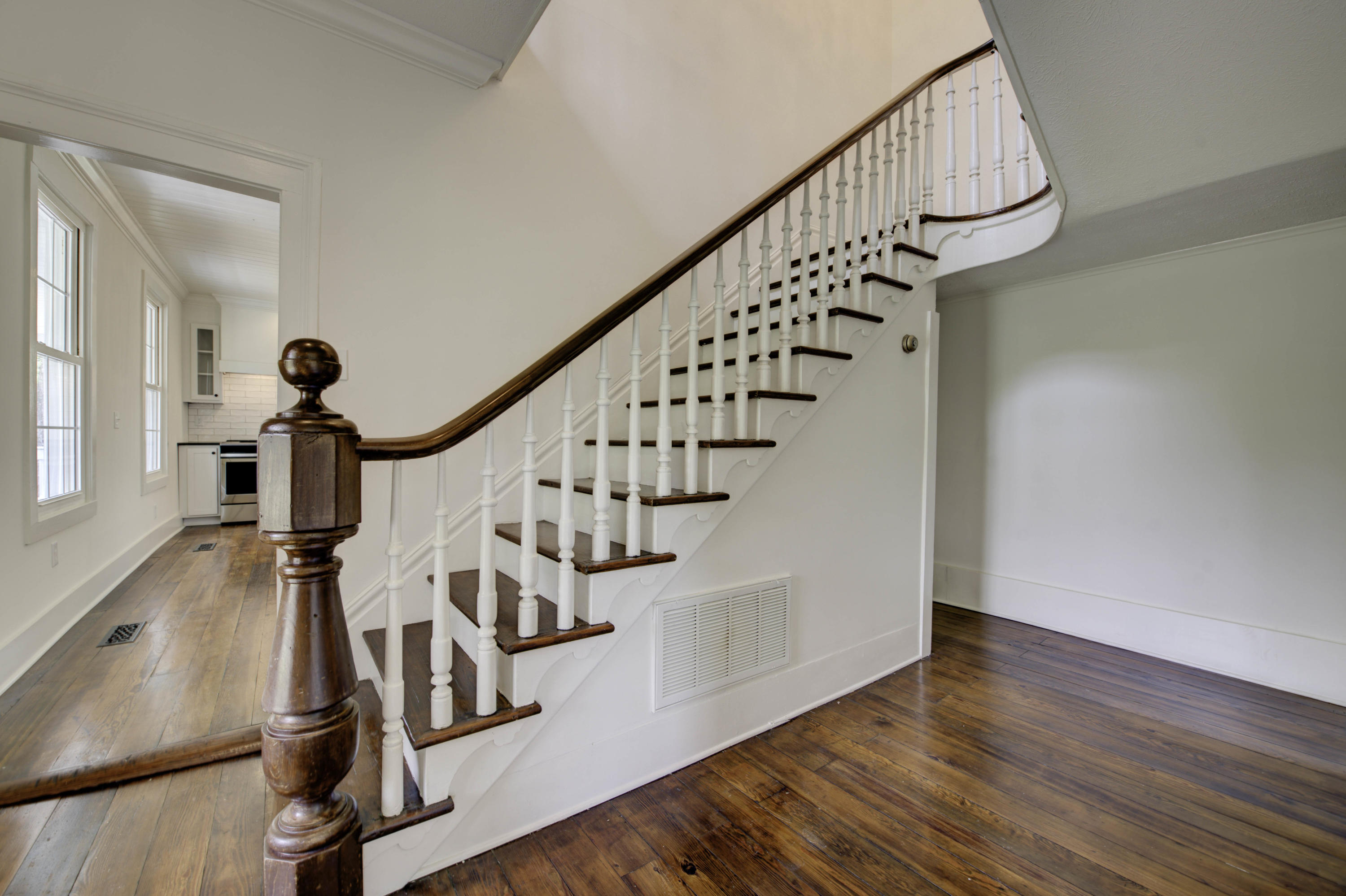 469 Brushy Valley Road Clinton, TN 37716 - Photo 8 of 40 8