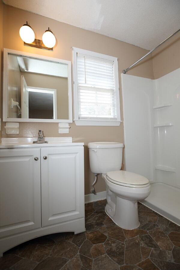 1126 Rosemead Road Mount Pleasant, SC 29464 - Photo 8 of 15 Master bath