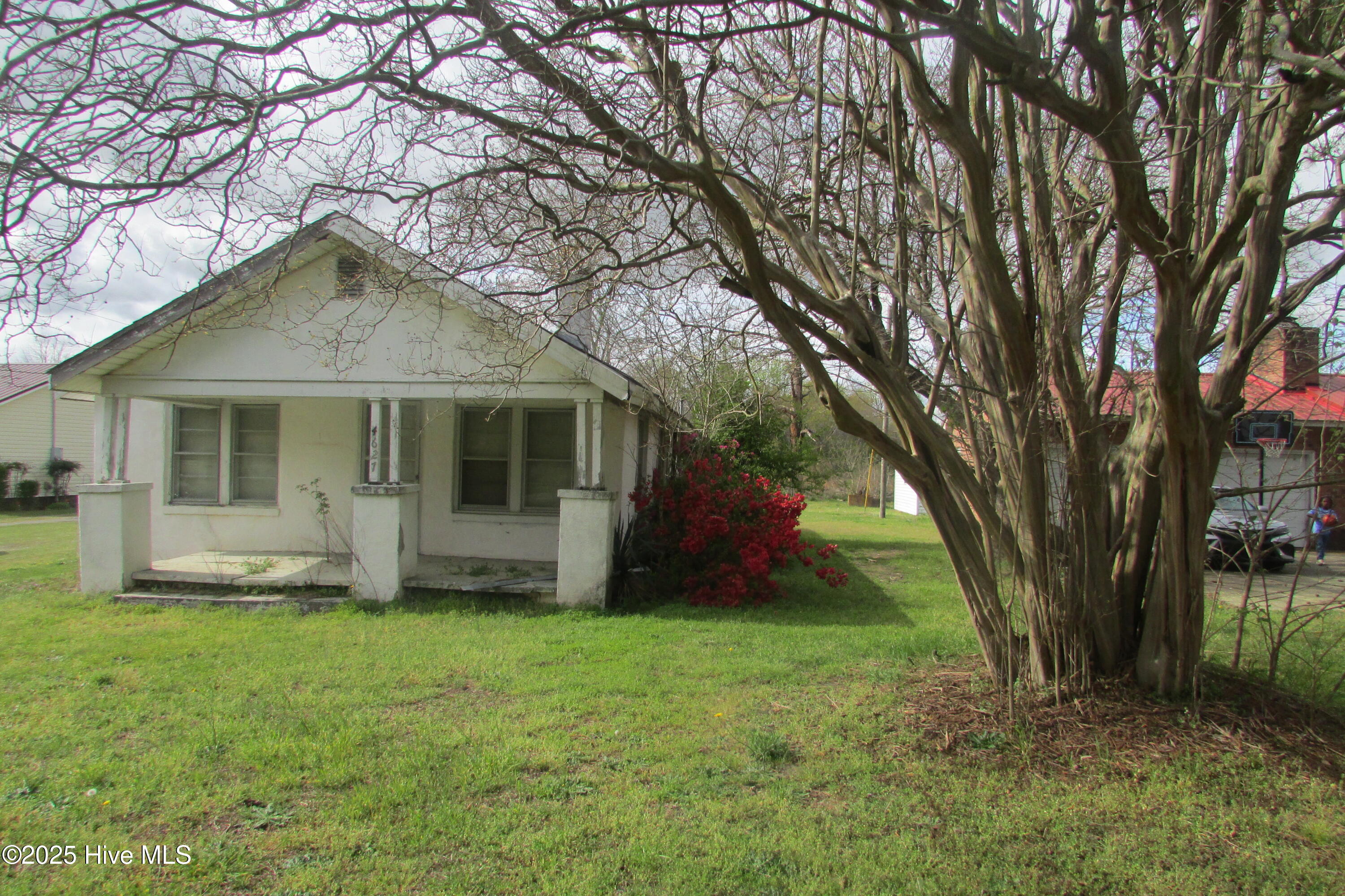 4627 Bearskin Road Clinton, NC 28328 - Photo 1 of 19 Front