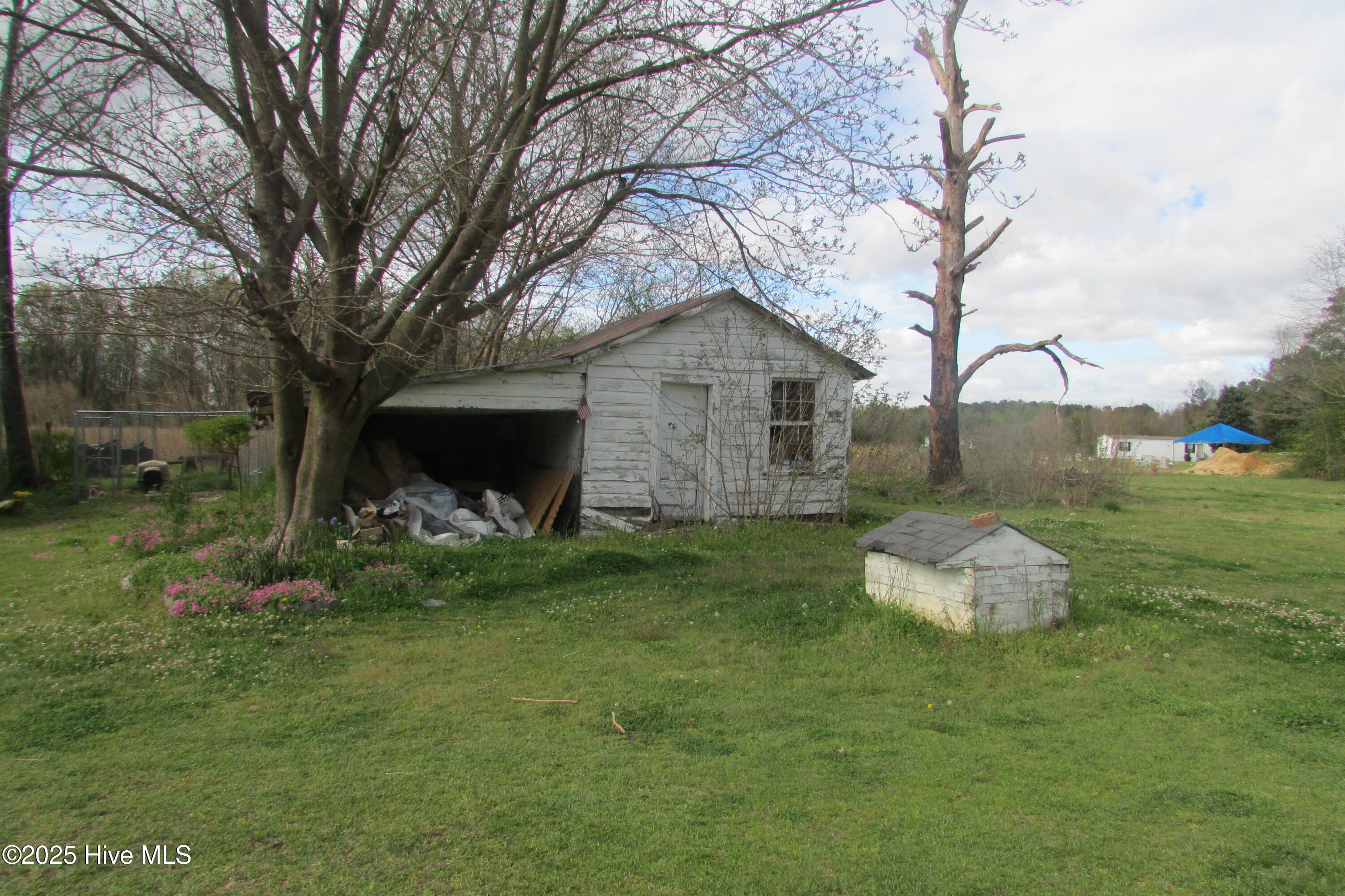 4627 Bearskin Road Clinton, NC 28328 - Photo 6 of 19 IMG_4089