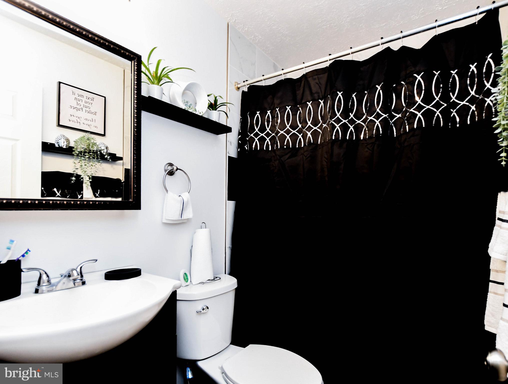 7513 Garrison Road Hyattsville, MD 20784 - Photo 26 of 39 Primary Bathroom