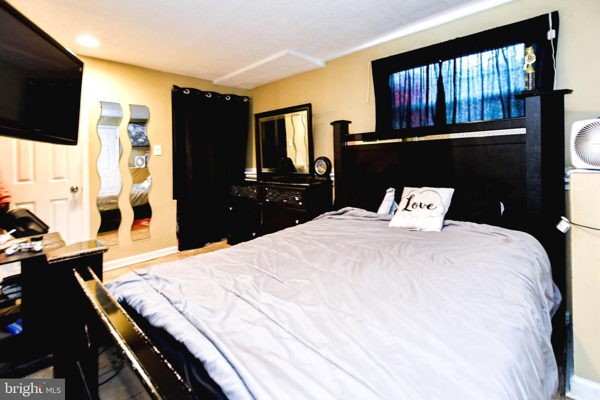 7513 Garrison Road Hyattsville, MD 20784 - Photo 28 of 39 2nd Bedroom