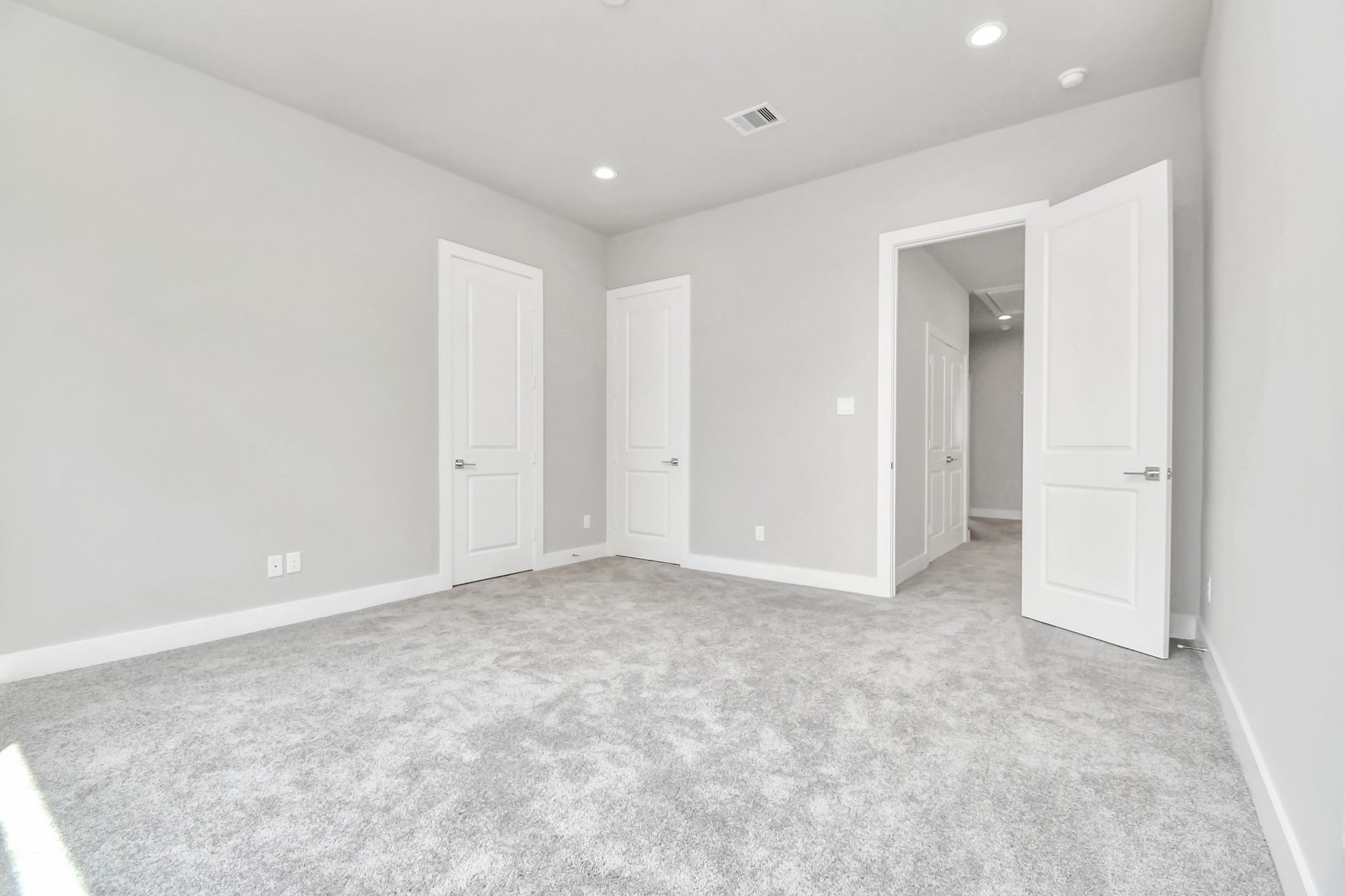 540 Janisch Road, Unit C Houston, TX 77018 - Photo 21 of 49 Primary Bedroom