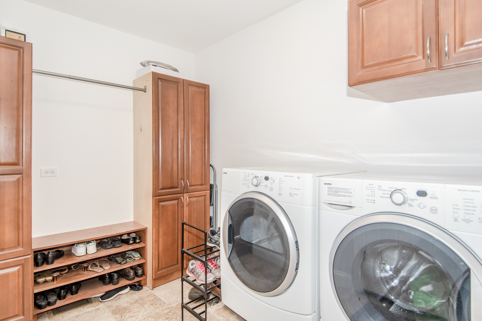 1144 Needham Road Naperville, IL 60563 - Photo 10 of 52