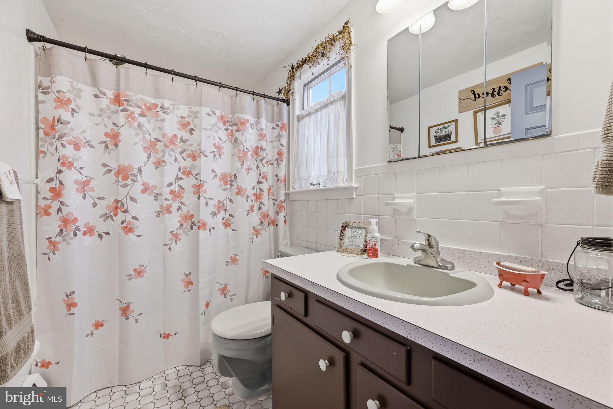 2232 Swamp Road Fountainville, PA 18923 - Photo 24 of 88