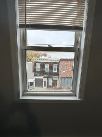 $1,595 | 213 Webster Avenue, Unit 3L, Jersey City, NJ 07307