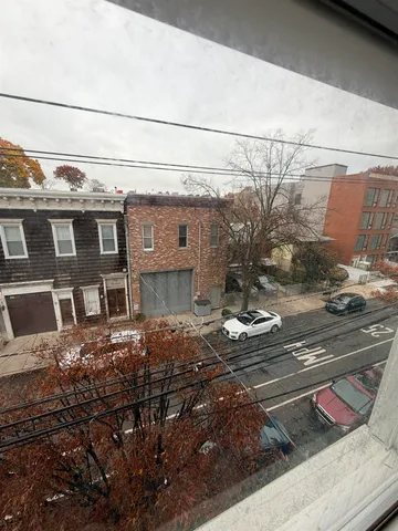 $1,595 | 213 Webster Avenue, Unit 3L, Jersey City, NJ 07307