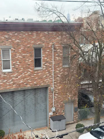 $1,595 | 213 Webster Avenue, Unit 3L, Jersey City, NJ 07307