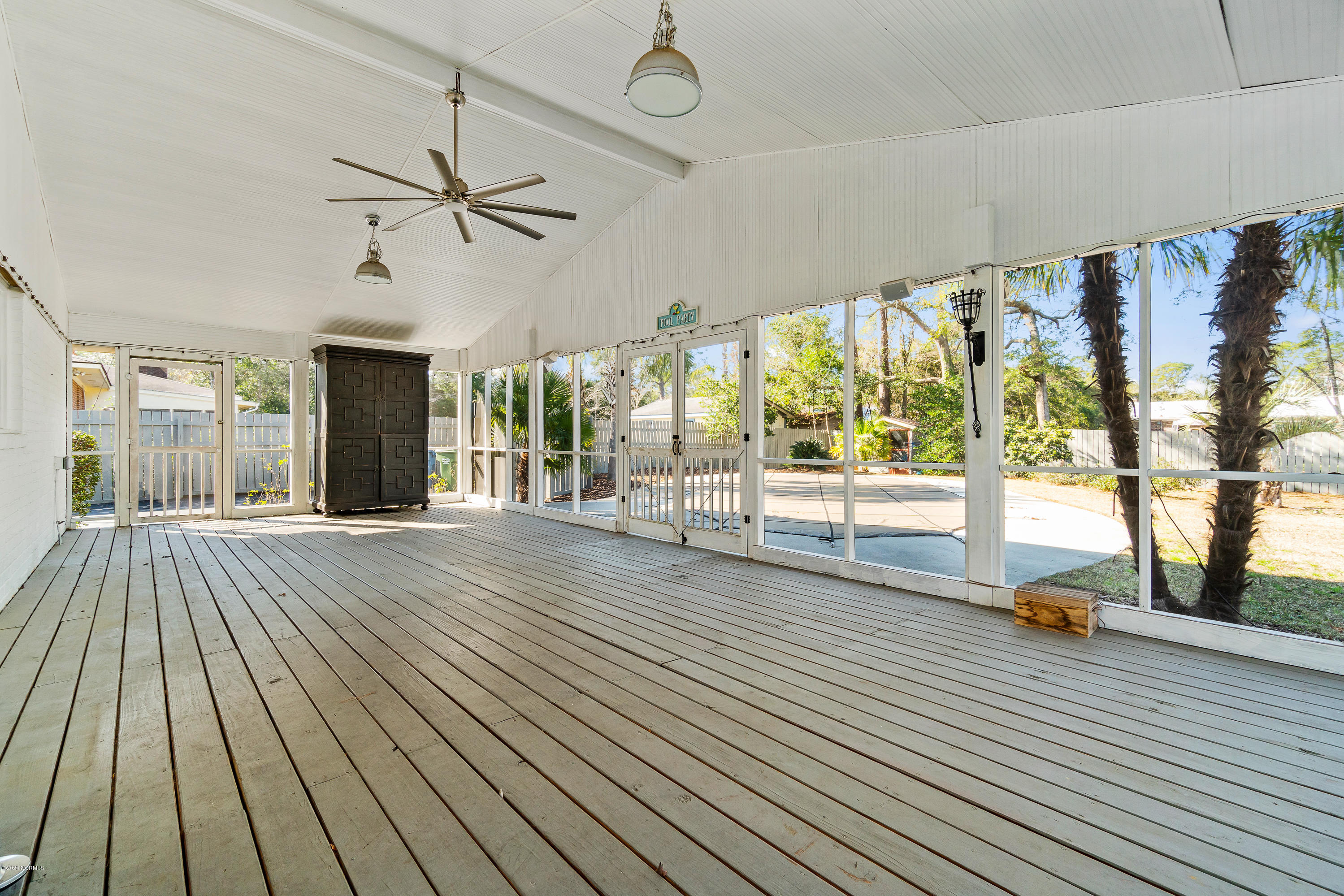 229 Windemere Road Wilmington, NC 28405 - Photo 13 of 23 Large Screened Porch