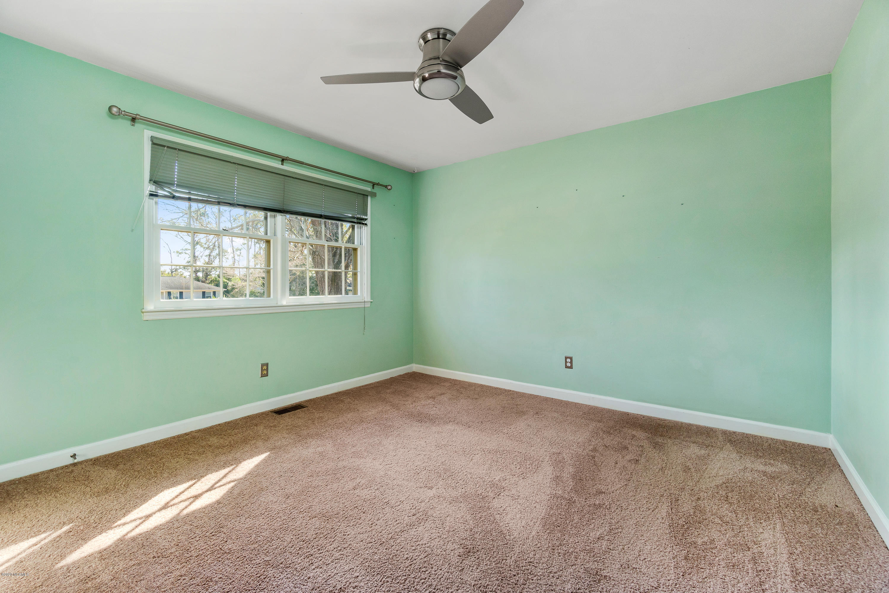 229 Windemere Road Wilmington, NC 28405 - Photo 15 of 23 Front Bedroom