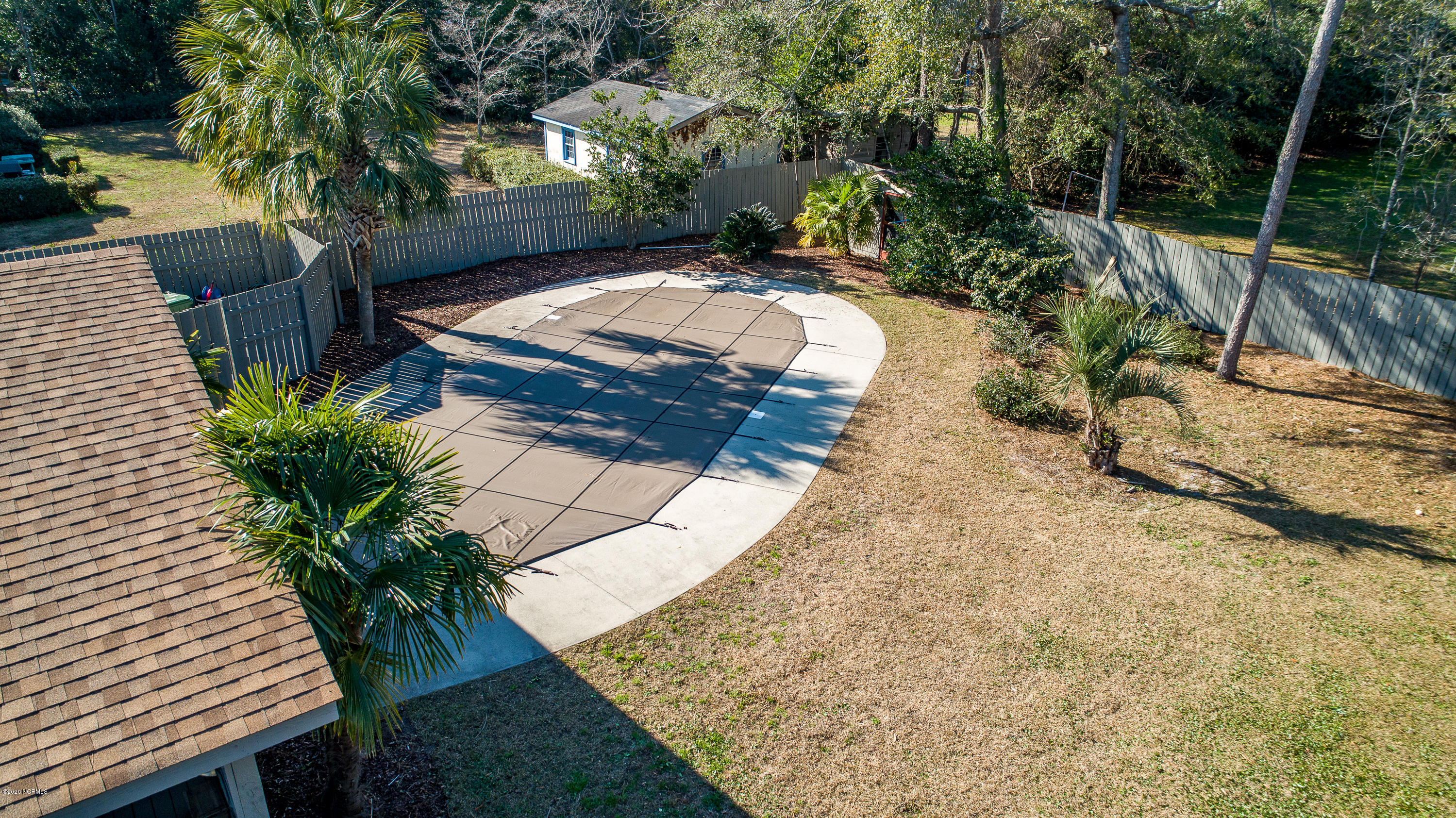 229 Windemere Road Wilmington, NC 28405 - Photo 3 of 23 Backyard