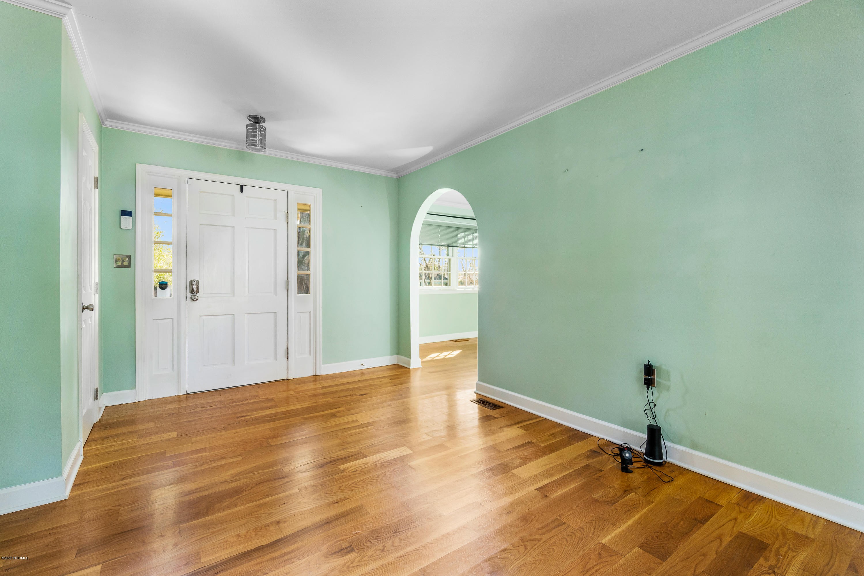 229 Windemere Road Wilmington, NC 28405 - Photo 4 of 23 Foyer