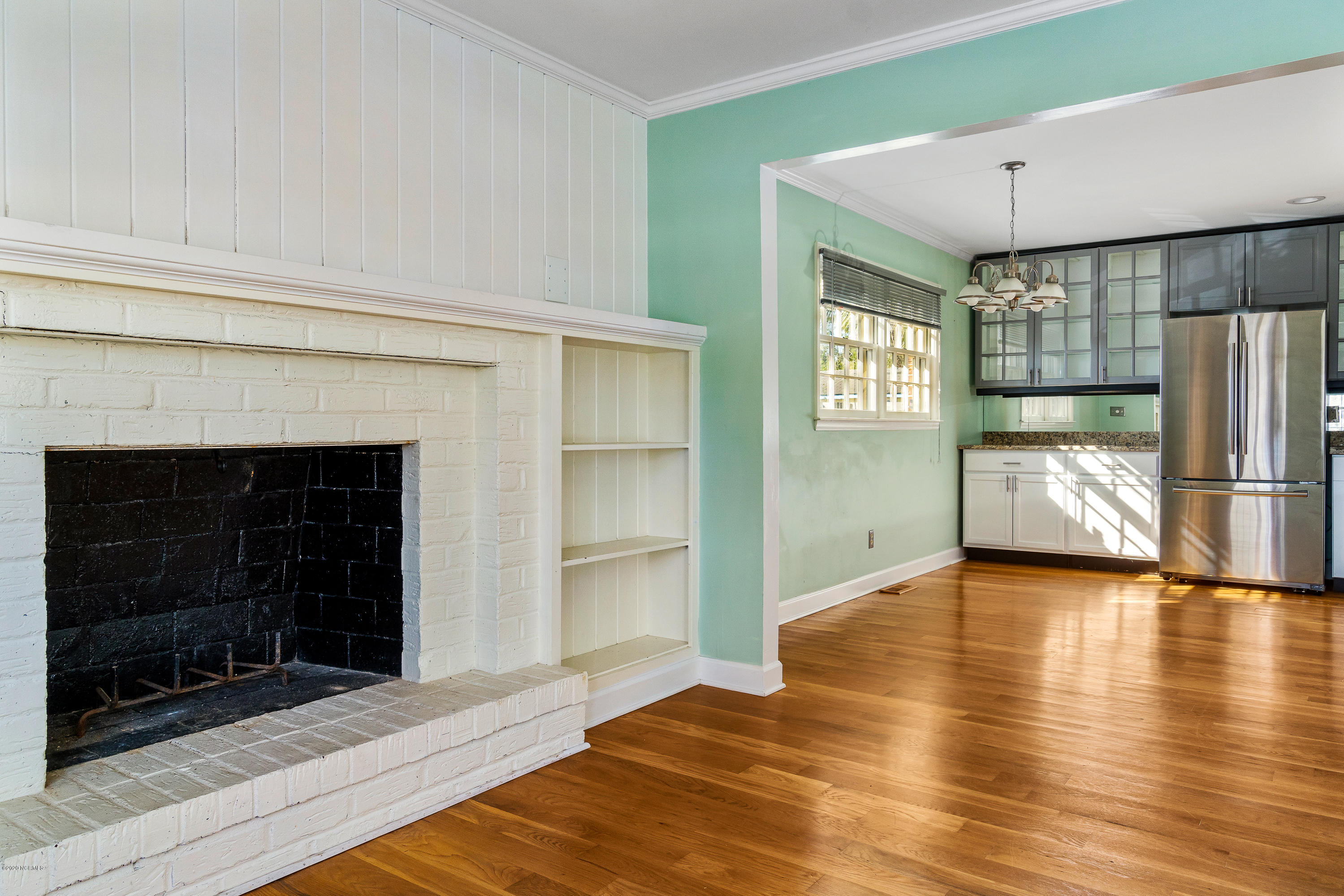 229 Windemere Road Wilmington, NC 28405 - Photo 7 of 23 Open to Kitchen