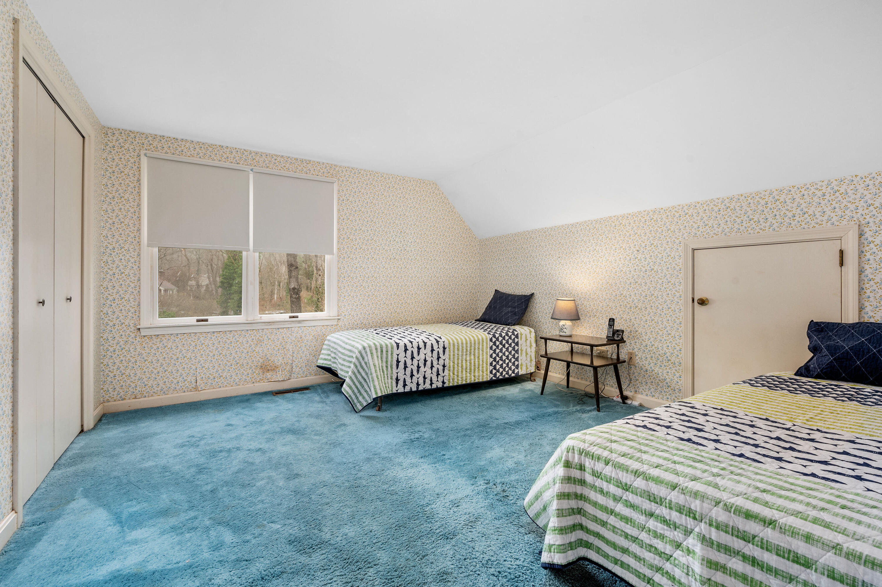 538 South Orleans Road Orleans, MA 02653 - Photo 27 of 35 a bedroom with a bed and a window