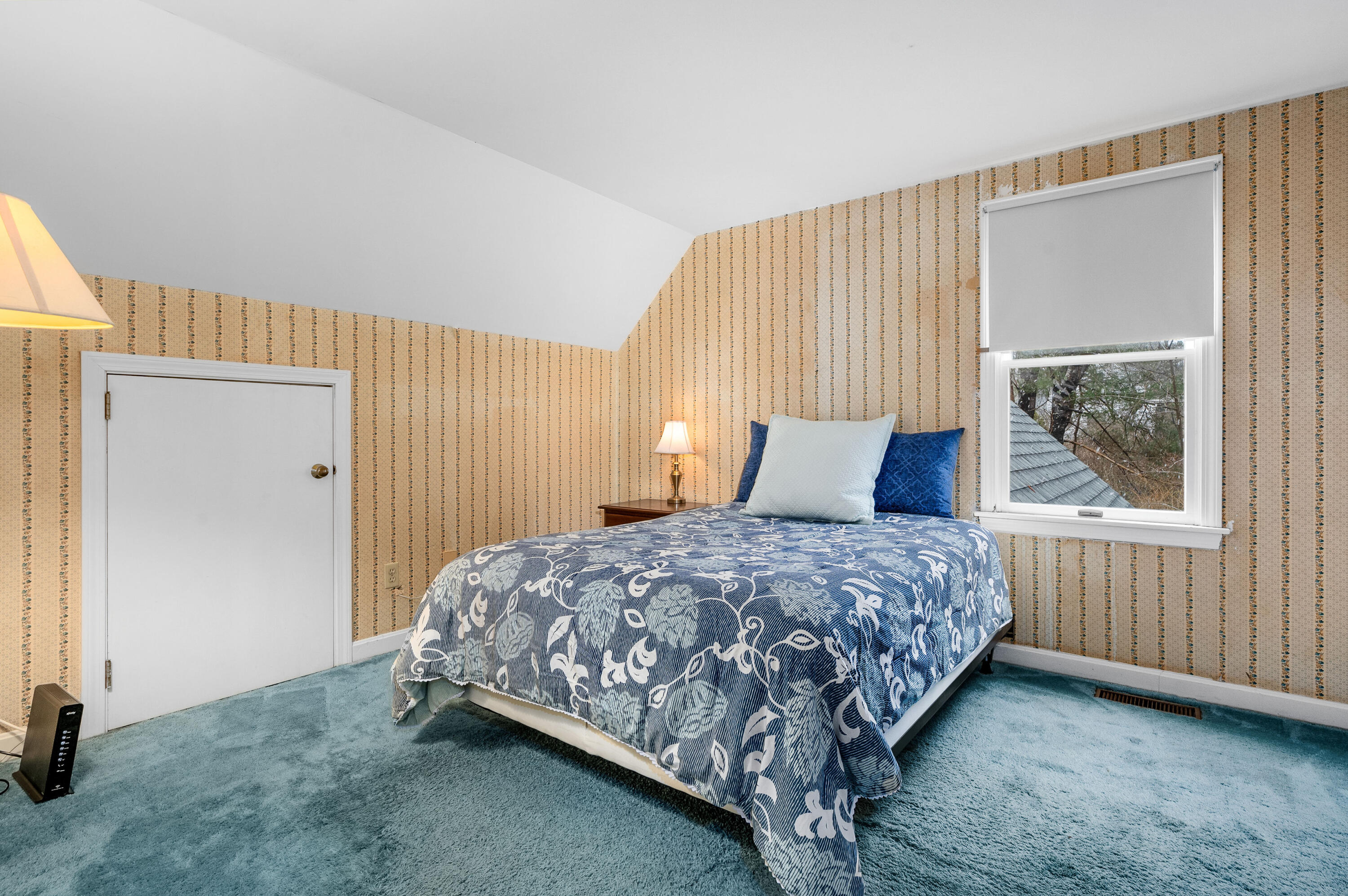 538 South Orleans Road Orleans, MA 02653 - Photo 31 of 35 a bedroom with a bed and a window