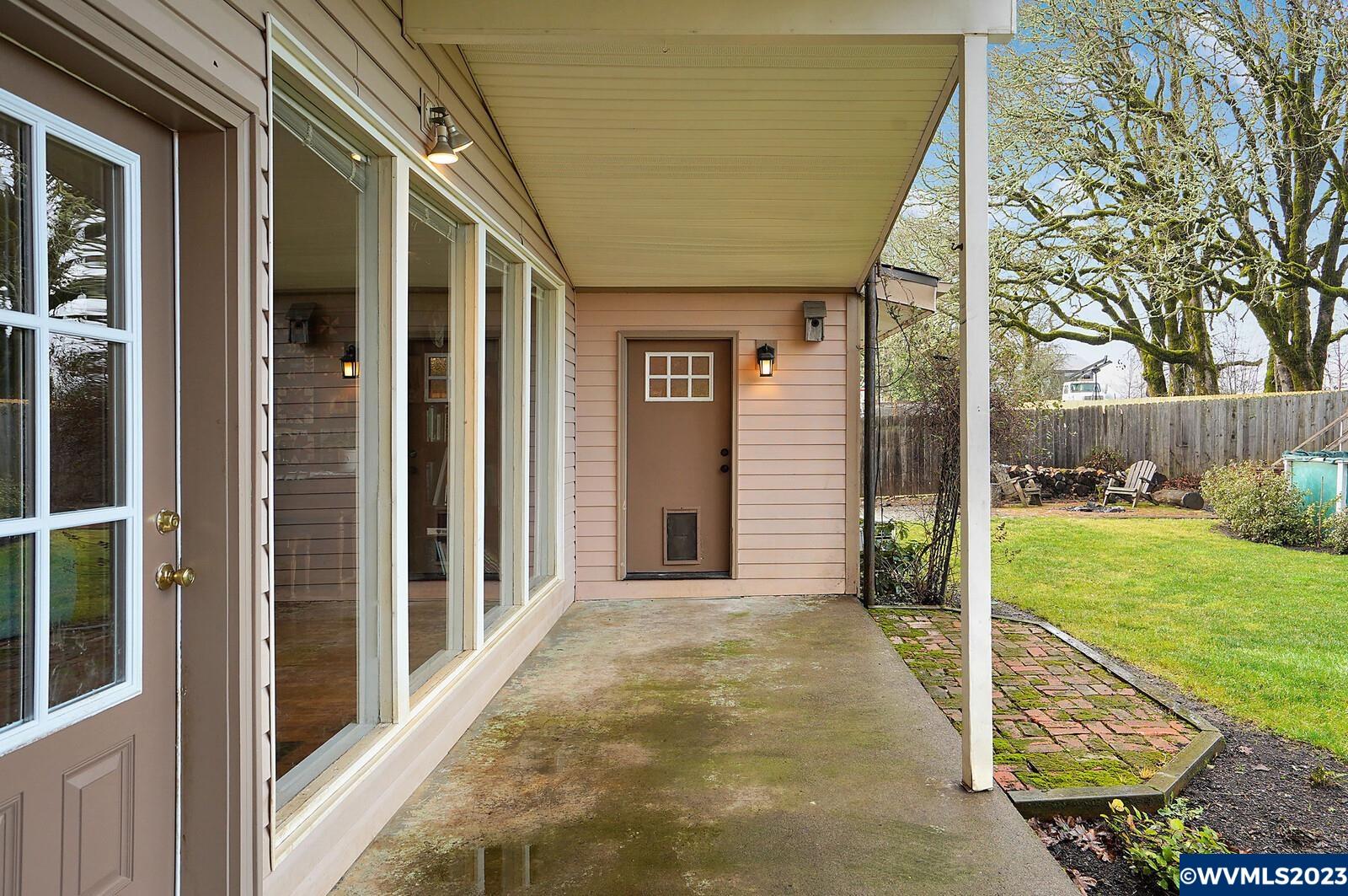 198 Northwest Reed Lane Dallas, OR 97338 - Photo 32 of 42