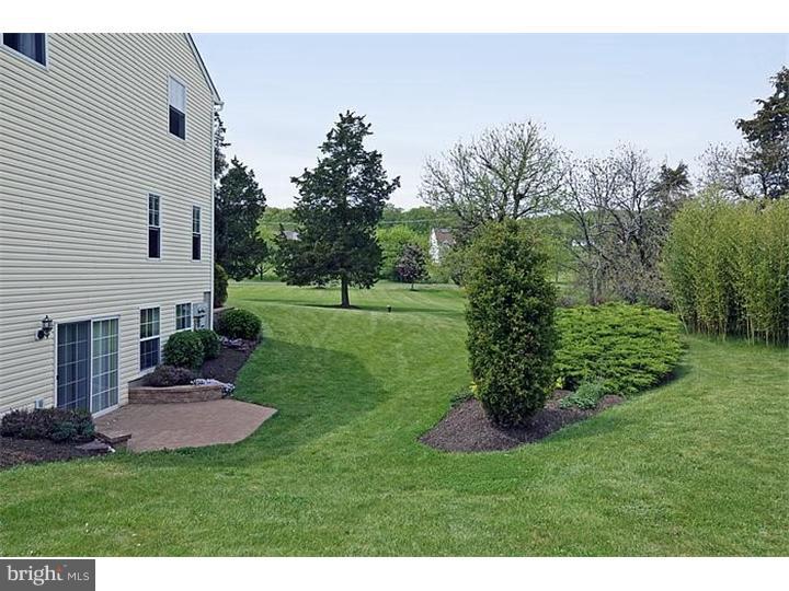 3060 Thompson Road Telford, PA 18969 - Photo 23 of 25 Exterior Side
