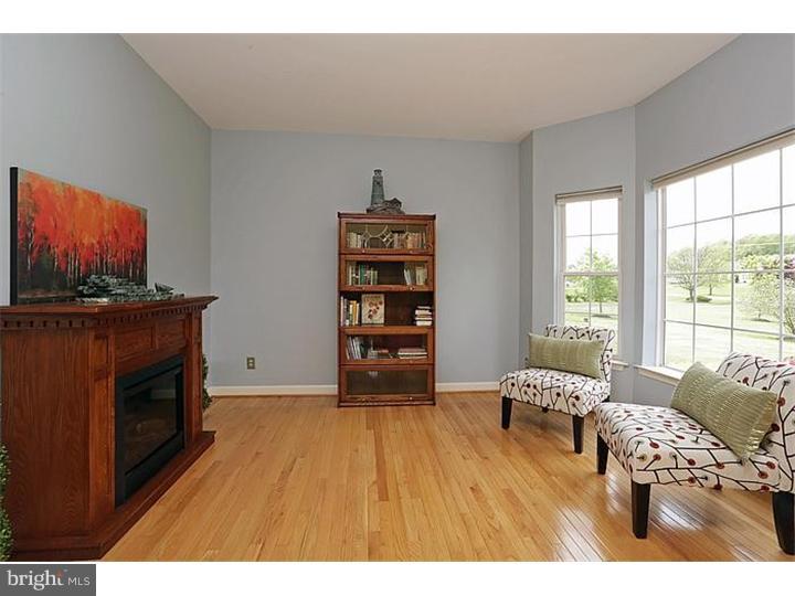 3060 Thompson Road Telford, PA 18969 - Photo 4 of 25 Living Room