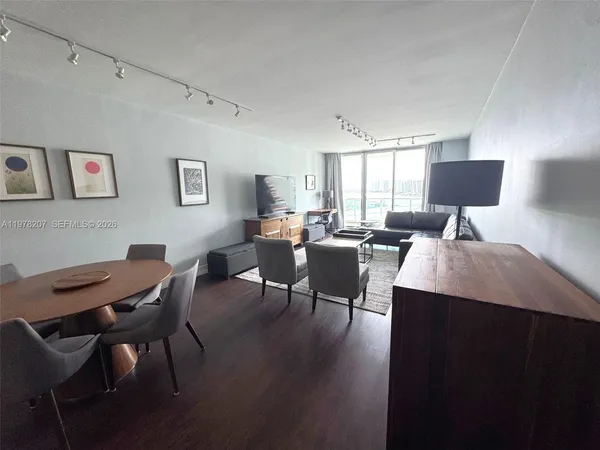 $2,750 | 19380 Collins Avenue, Unit 1219, Sunny Isles Beach, FL 33160