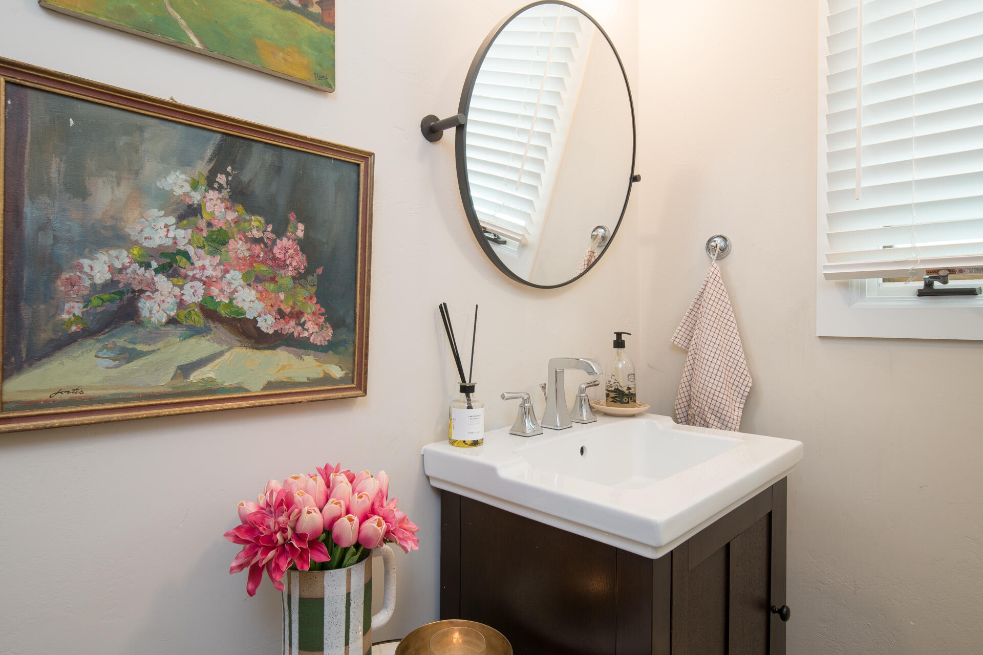 400 Fairway Road Sun Valley, ID 83353 - Photo 10 of 23 Powder Room