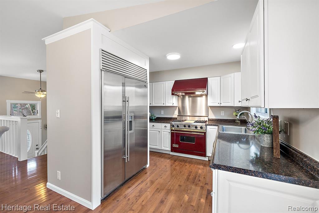 575 Coats Road Lake Orion, MI 48362 - Photo 14 of 54