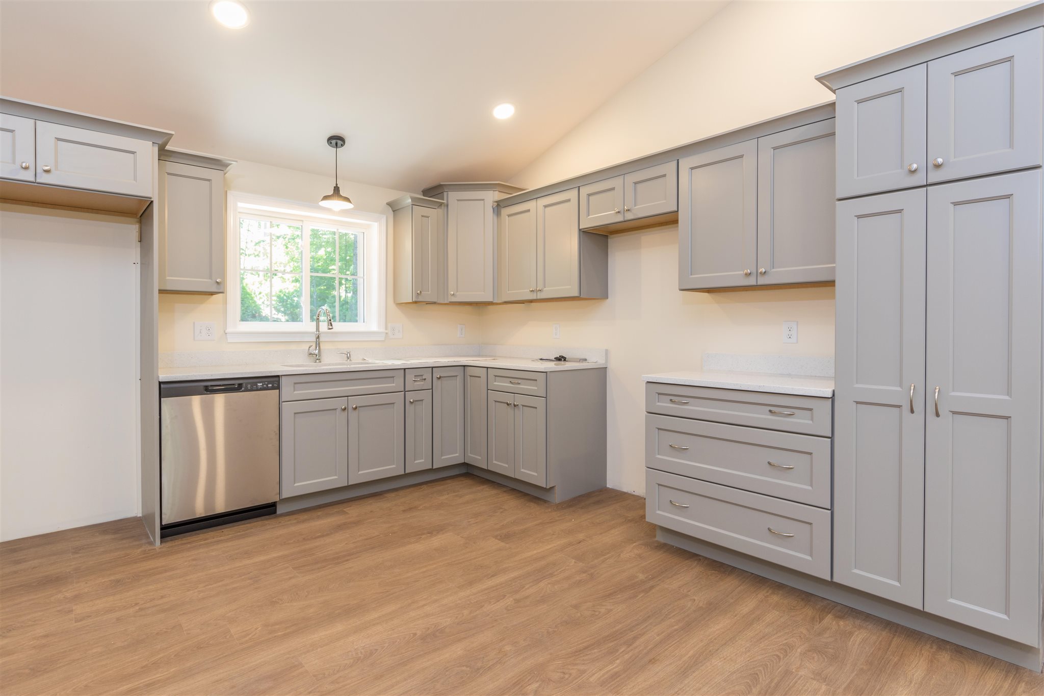 578 Ashby Road New Ipswich, NH 03071 - Photo 2 of 16