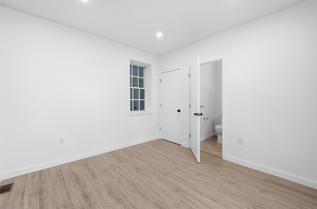 289 Central Street Lowell, MA 01852 - Photo 22 of 40