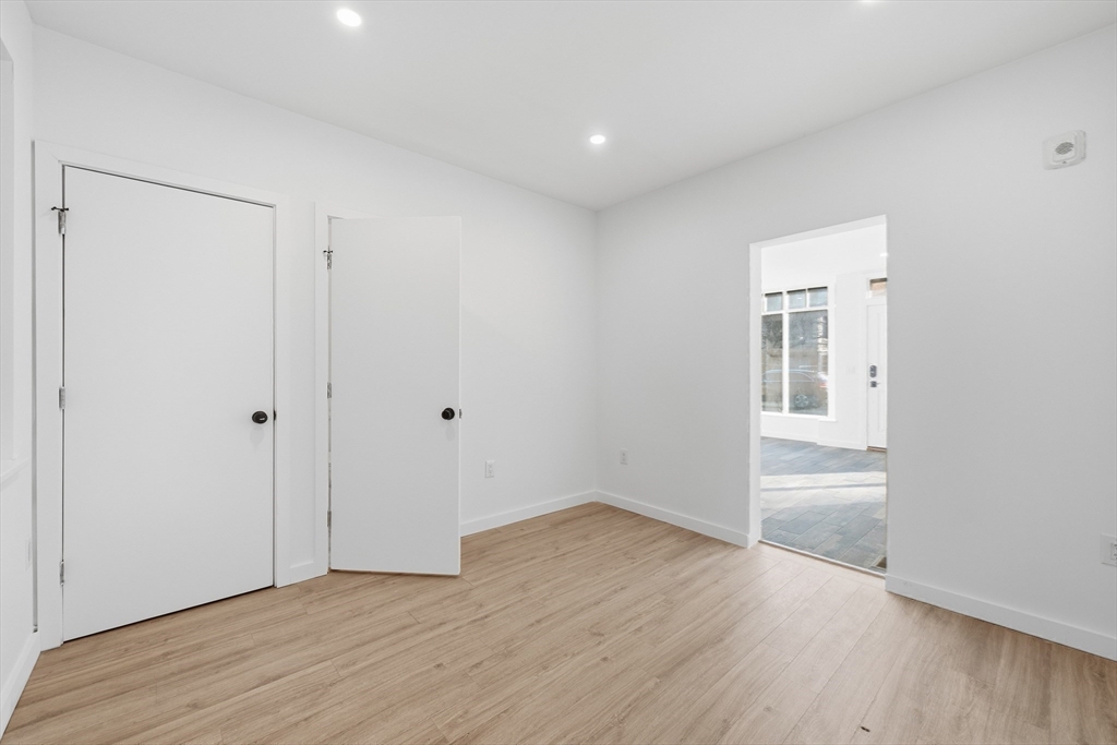 289 Central Street Lowell, MA 01852 - Photo 23 of 40