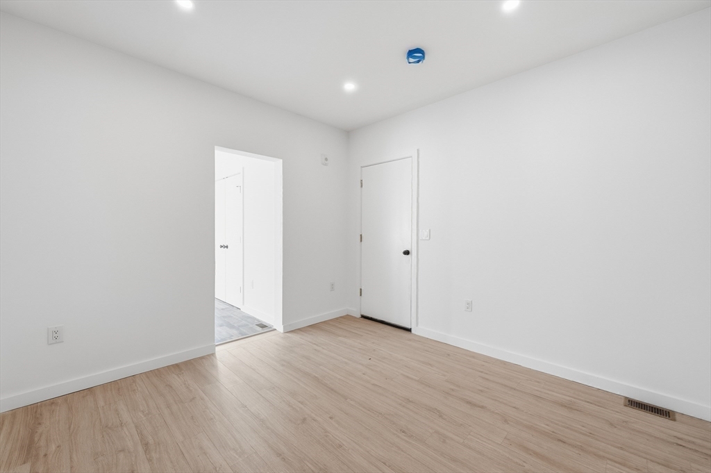 289 Central Street Lowell, MA 01852 - Photo 24 of 40