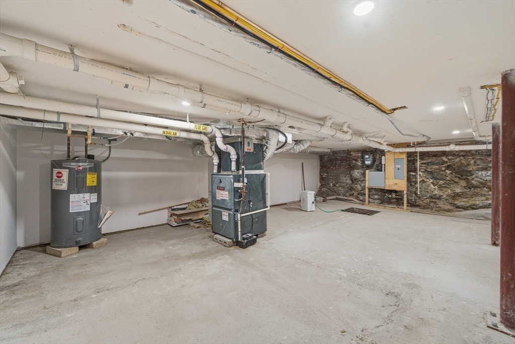289 Central Street Lowell, MA 01852 - Photo 26 of 40