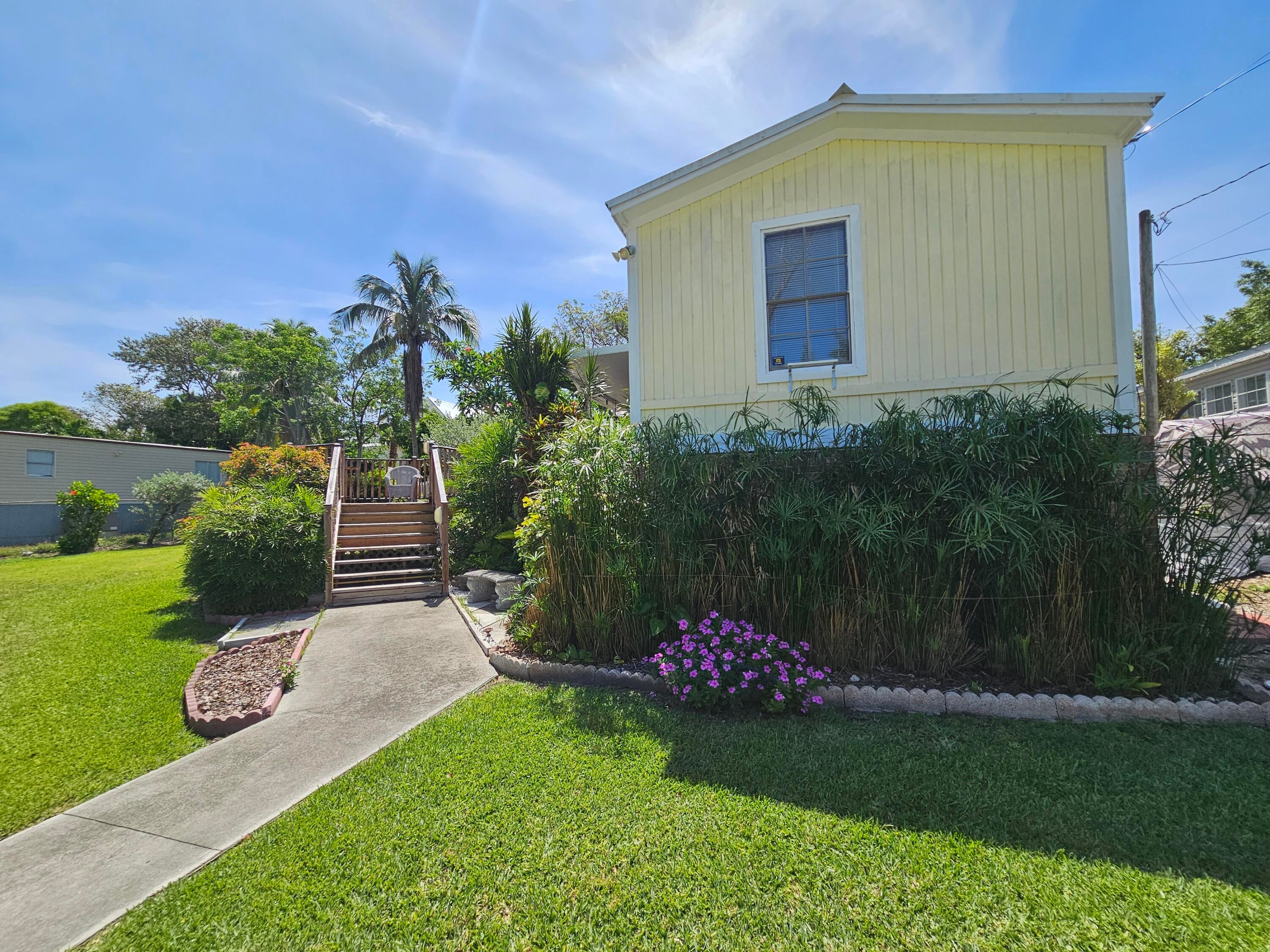 917 Plantation Road Key Largo, FL 33037 - Photo 1 of 31 Gallery Image 1