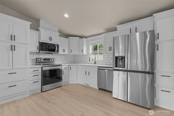 $260,000 | 31108 3rd Avenue, Unit 301, Black Diamond, WA 98010